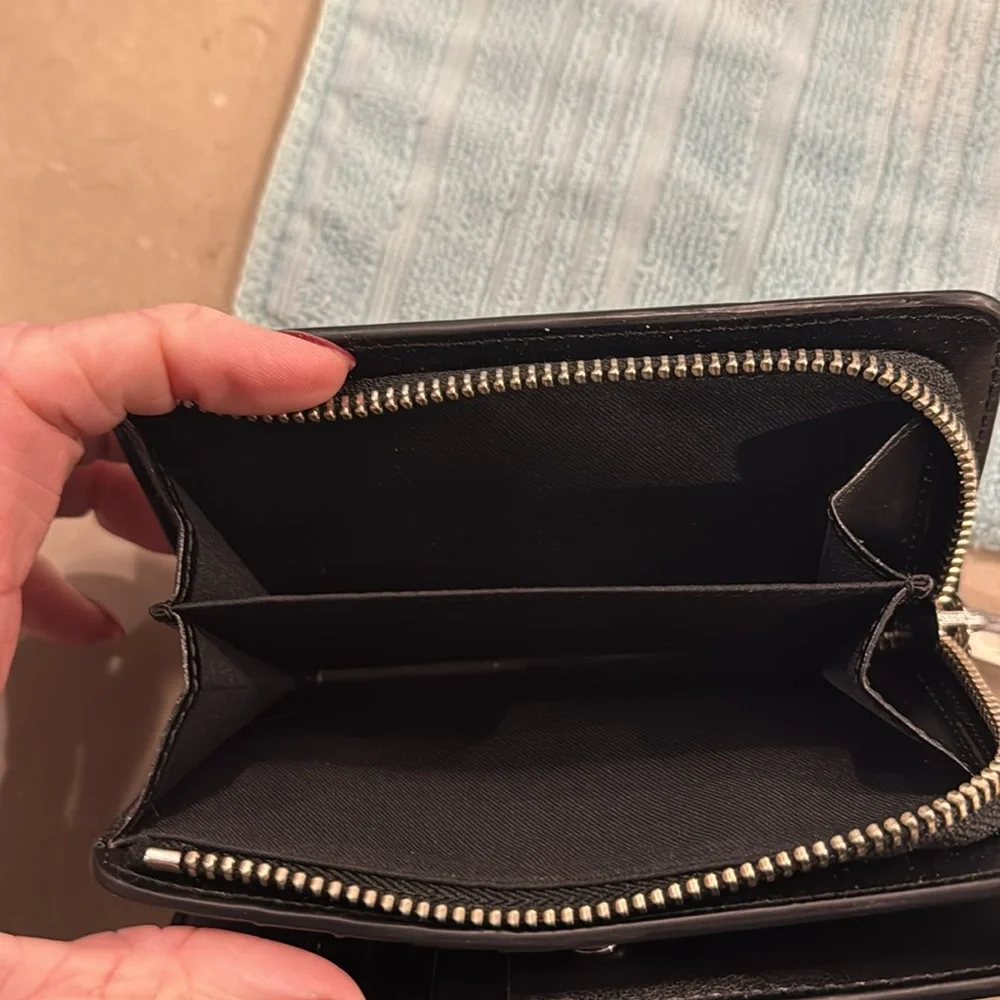 Marc Jacob’s black leather wallet and card case - Picture 3 of 5